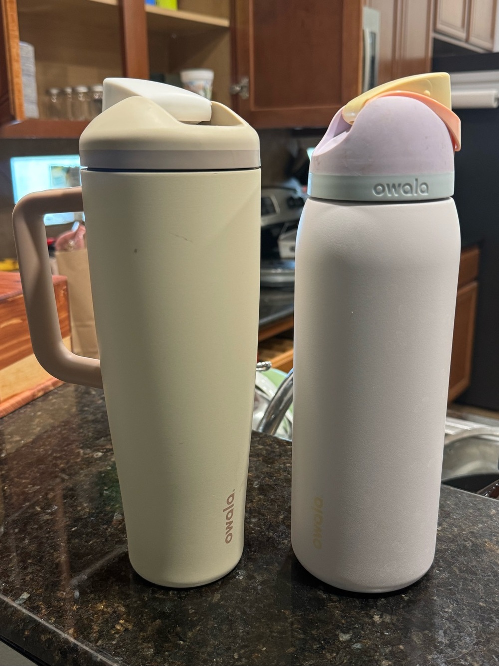 2 Owala 40oz water bottles
